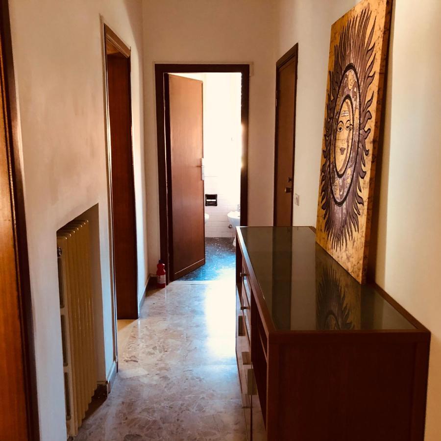 La Baia Di Lori Apartment เปซาโร ภายนอก รูปภาพ