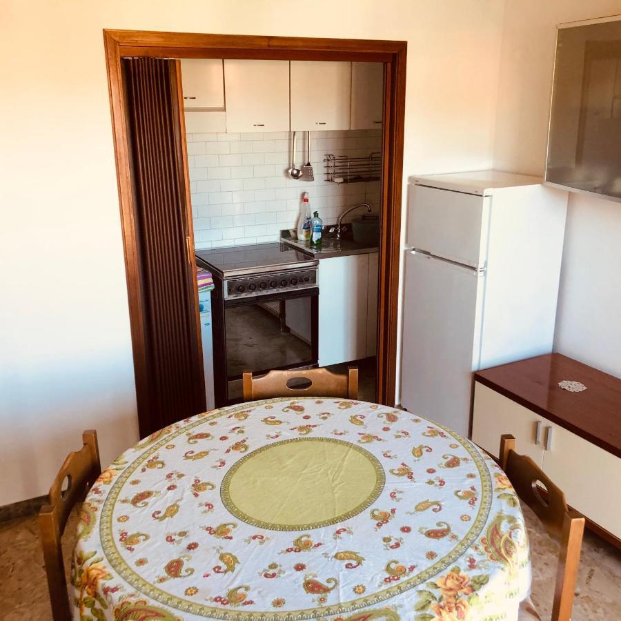 La Baia Di Lori Apartment เปซาโร ภายนอก รูปภาพ