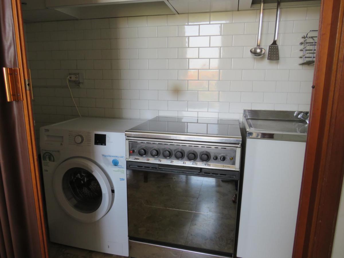 La Baia Di Lori Apartment เปซาโร ภายนอก รูปภาพ