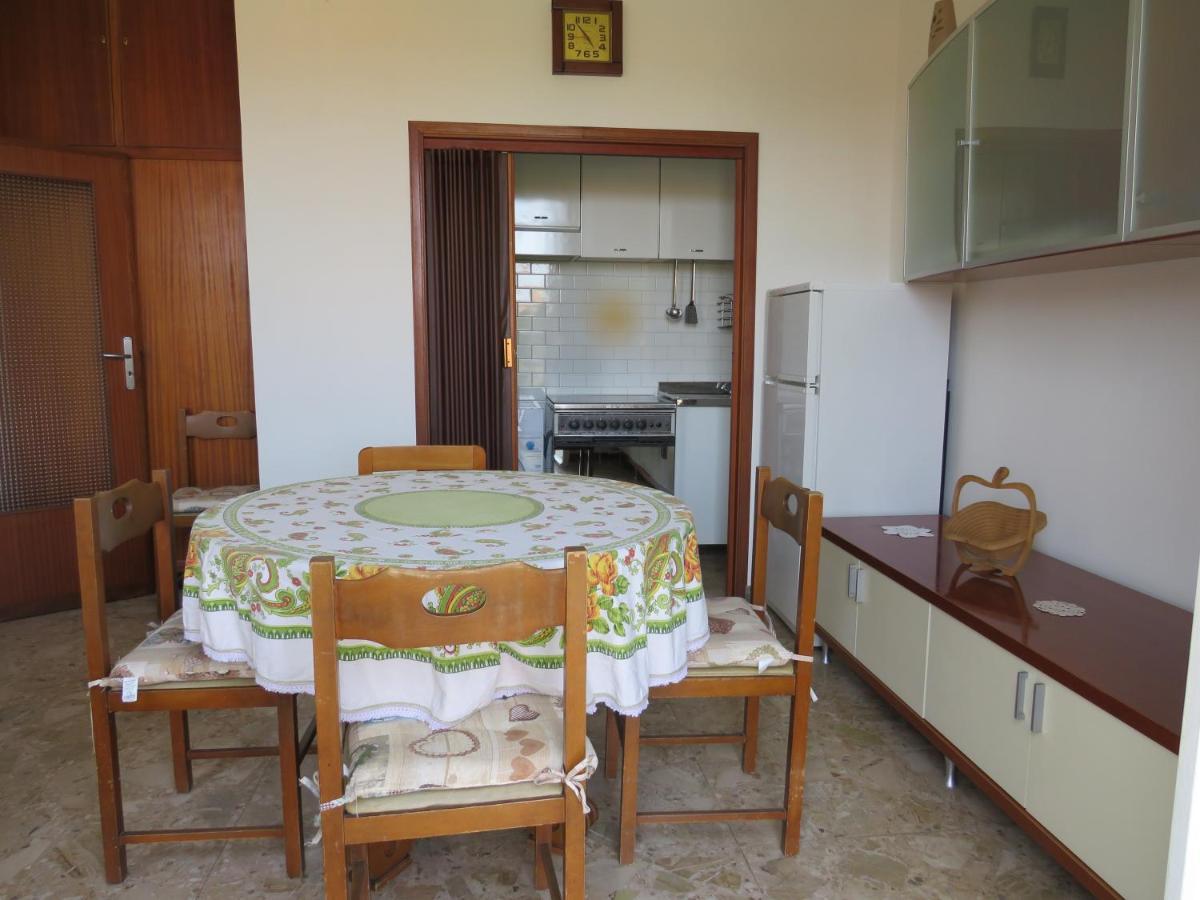 La Baia Di Lori Apartment เปซาโร ภายนอก รูปภาพ