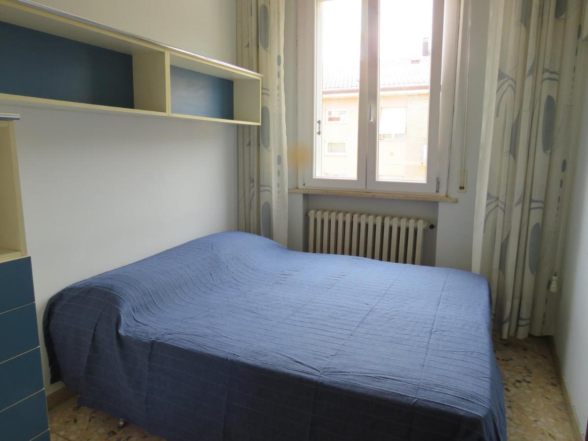 La Baia Di Lori Apartment เปซาโร ภายนอก รูปภาพ