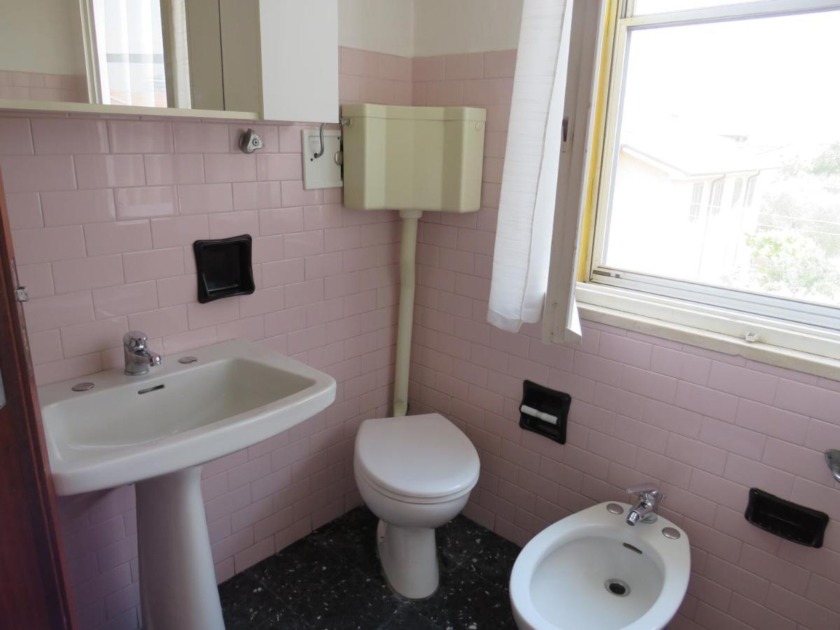 La Baia Di Lori Apartment เปซาโร ภายนอก รูปภาพ
